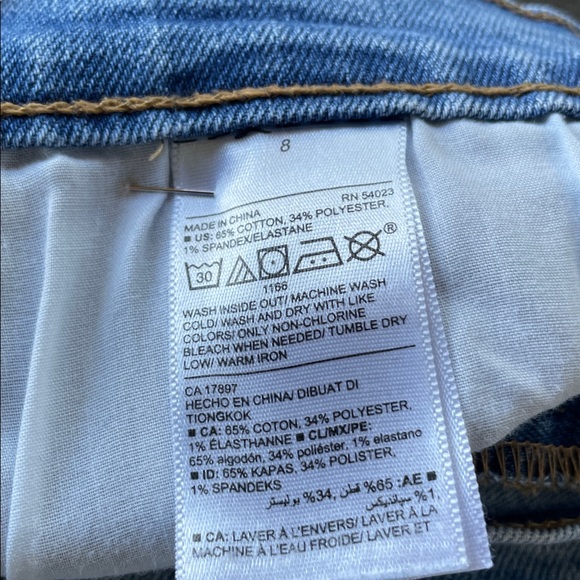 Upcycled Embellished Cropped Flare Light Wash Jeans Boho Scrappy Fabric Flowers - Picture 9 of 16